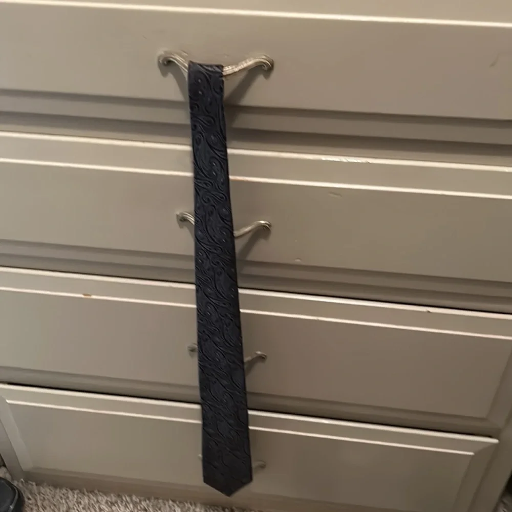 Necktie - Picture 5 of 5